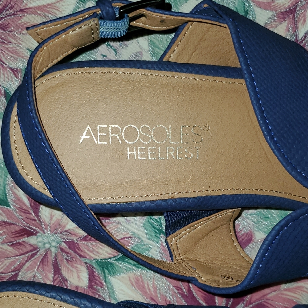 AEROSOLES Navy Blue Strappy Heelrest Sandals